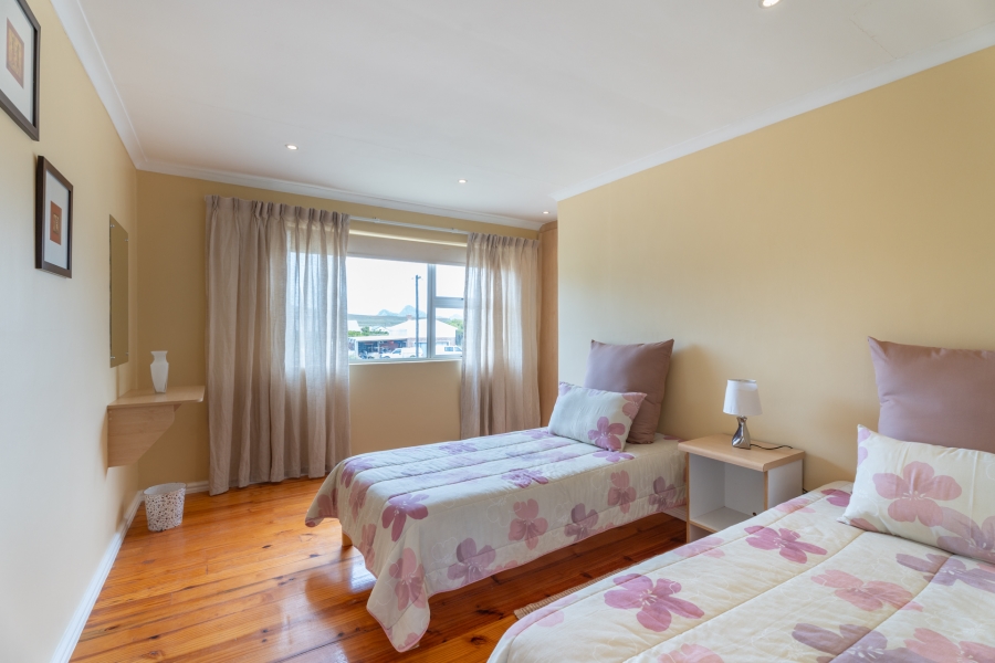 7 Bedroom Property for Sale in Bettys Bay Western Cape